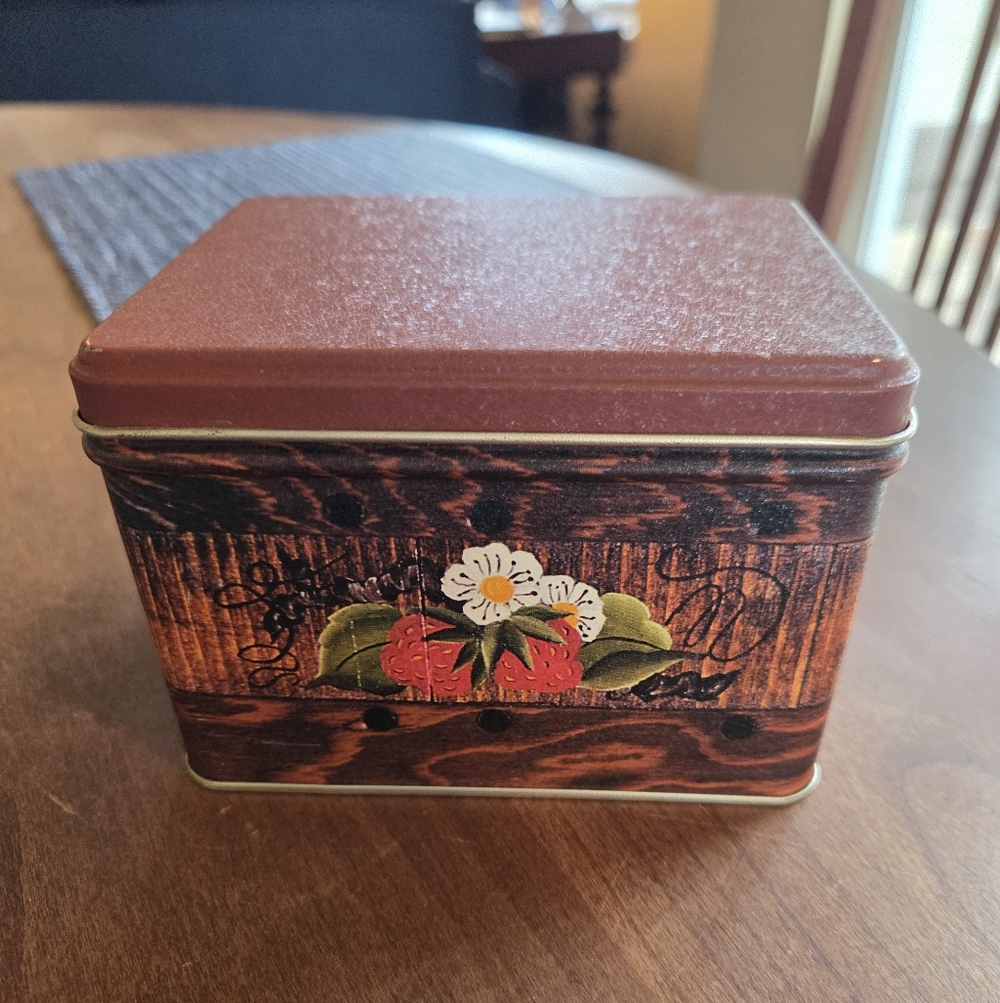 Vtg Tin With Strawberries & Blossoms With Faux Wood Background